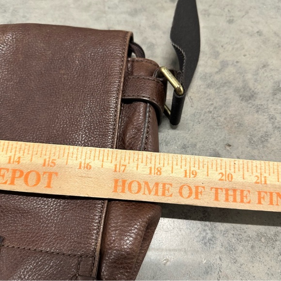 Fossil Atlas Messenger Brown Bag - Picture 4 of 13